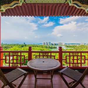 Quadruple Room Lake View